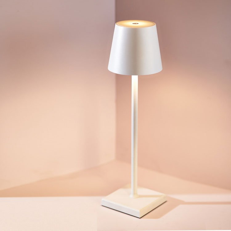 Nordic Light Wireless Table Lamp